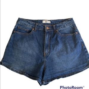 FOREVER 21 High Waisted Denim Shorts - Size 10